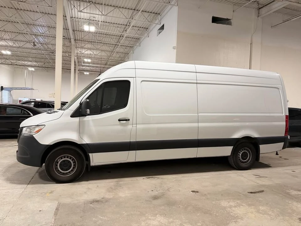 2023 Mercedes-Benz VS30 Sprinter - Image 3 of 18