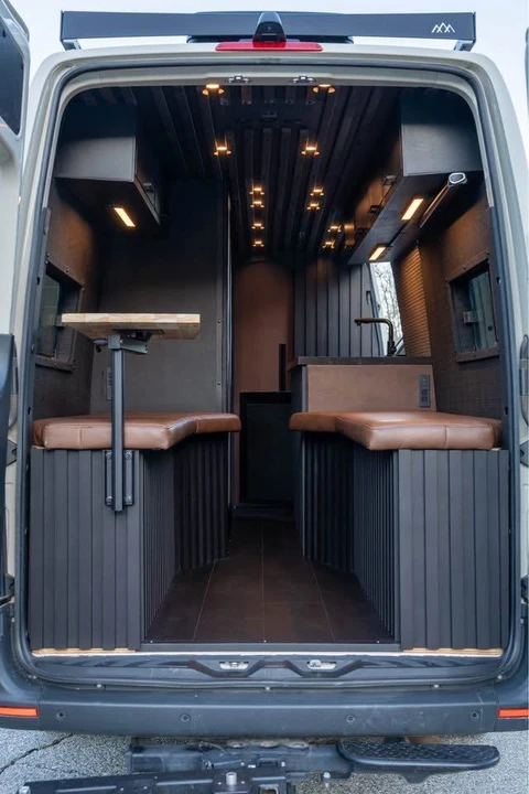 2023 Mercedes-Benz VS30 Sprinter - Image 5 of 9