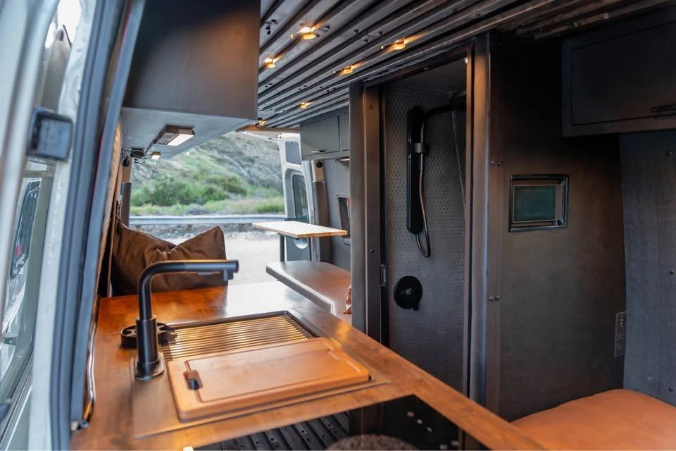 2023 Mercedes-Benz VS30 Sprinter - Image 4 of 9