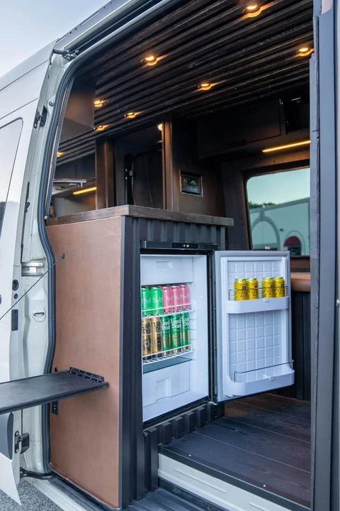 2023 Mercedes-Benz VS30 Sprinter - Image 6 of 9