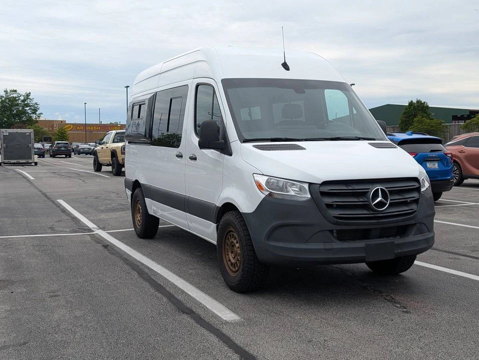 2023 Mercedes-Benz VS30 Sprinter - Image 3 of 11