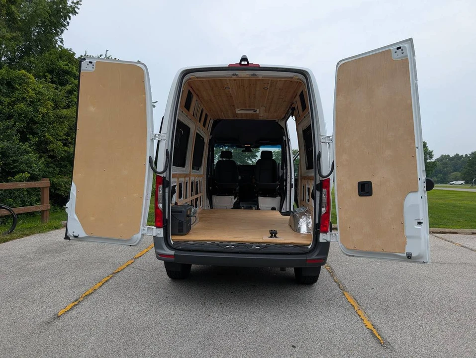 2023 Mercedes-Benz VS30 Sprinter - Image 11 of 11