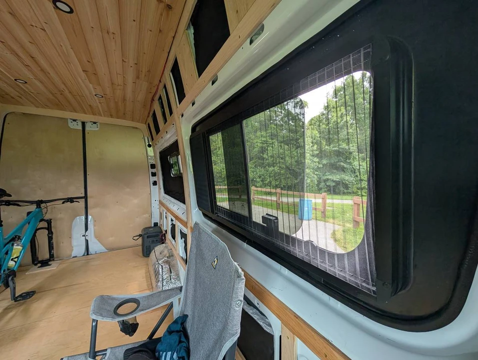 2023 Mercedes-Benz VS30 Sprinter - Image 6 of 11
