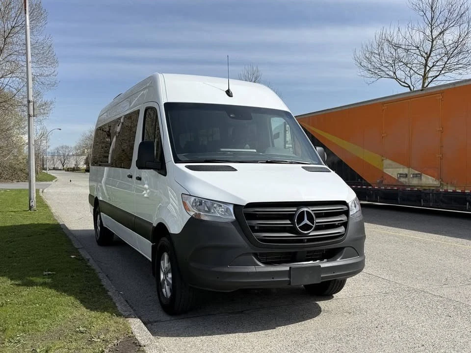 2023 Mercedes-Benz VS30 Sprinter - Image 8 of 18