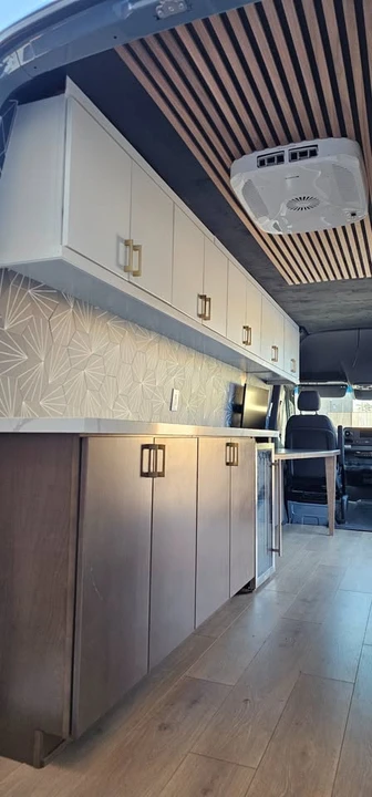 2023 Mercedes-Benz VS30 Sprinter - Image 9 of 17
