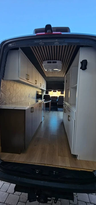 2023 Mercedes-Benz VS30 Sprinter - Image 12 of 17