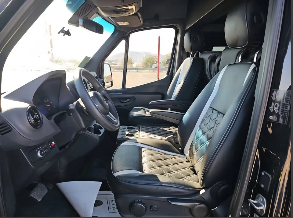 2023 Mercedes-Benz VS30 Sprinter - Image 3 of 9