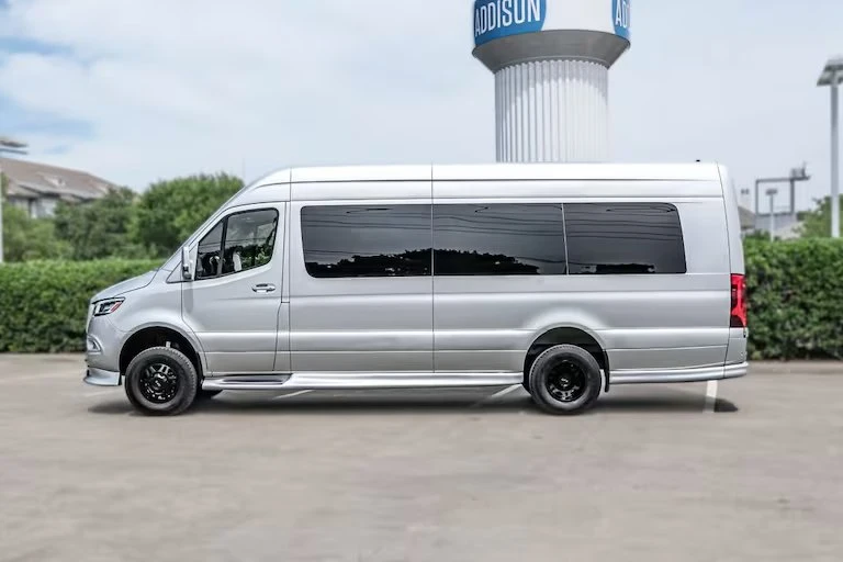 2023 Mercedes-Benz VS30 Sprinter - Image 7 of 17