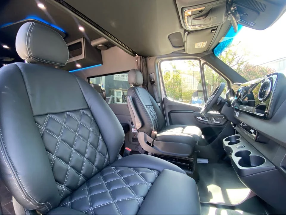 2023 Mercedes-Benz VS30 Sprinter - Image 9 of 16