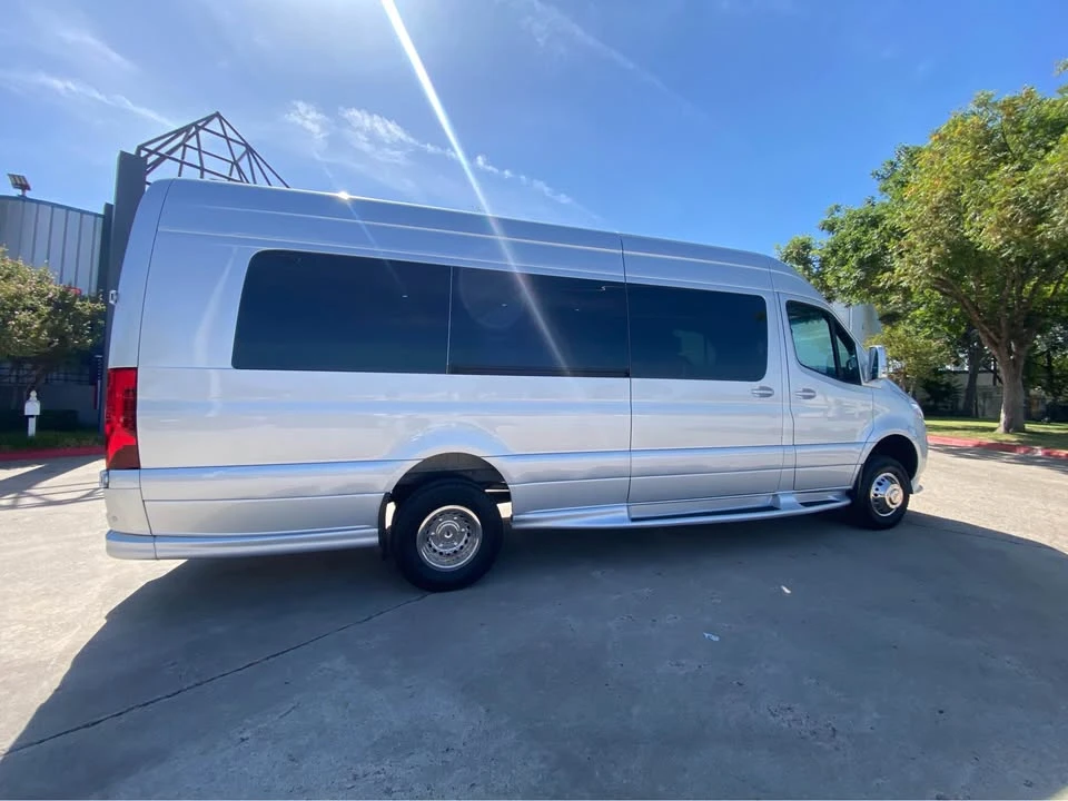 2023 Mercedes-Benz VS30 Sprinter - Image 6 of 16