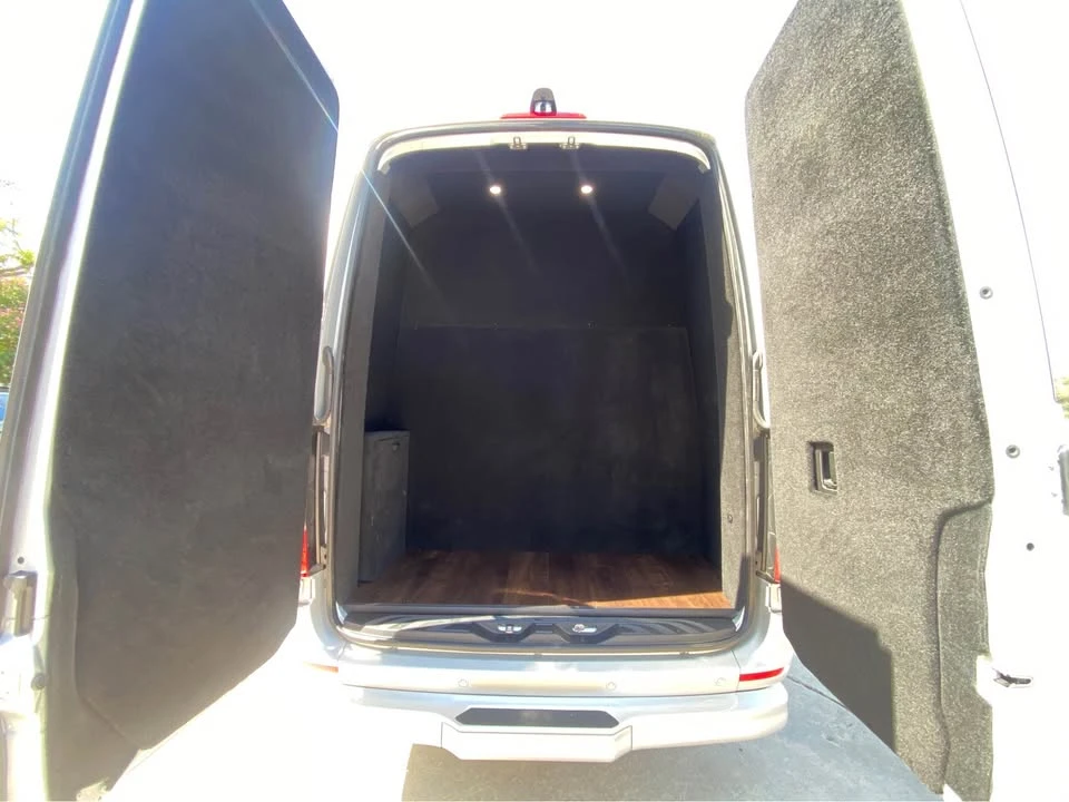 2023 Mercedes-Benz VS30 Sprinter - Image 7 of 16