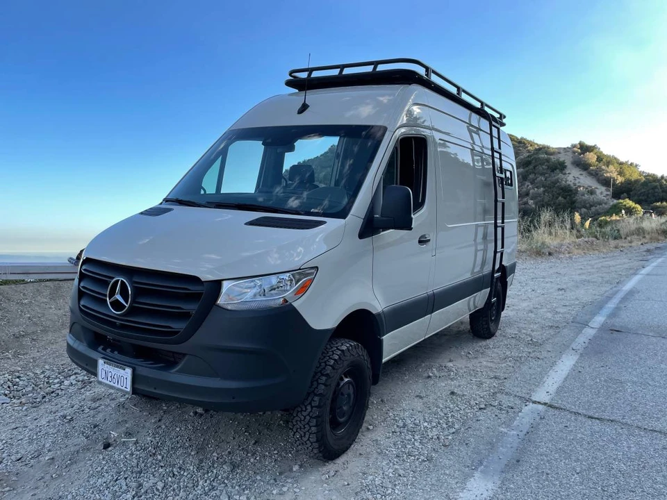 2023 Mercedes-Benz VS30 Sprinter - Image 2 of 14