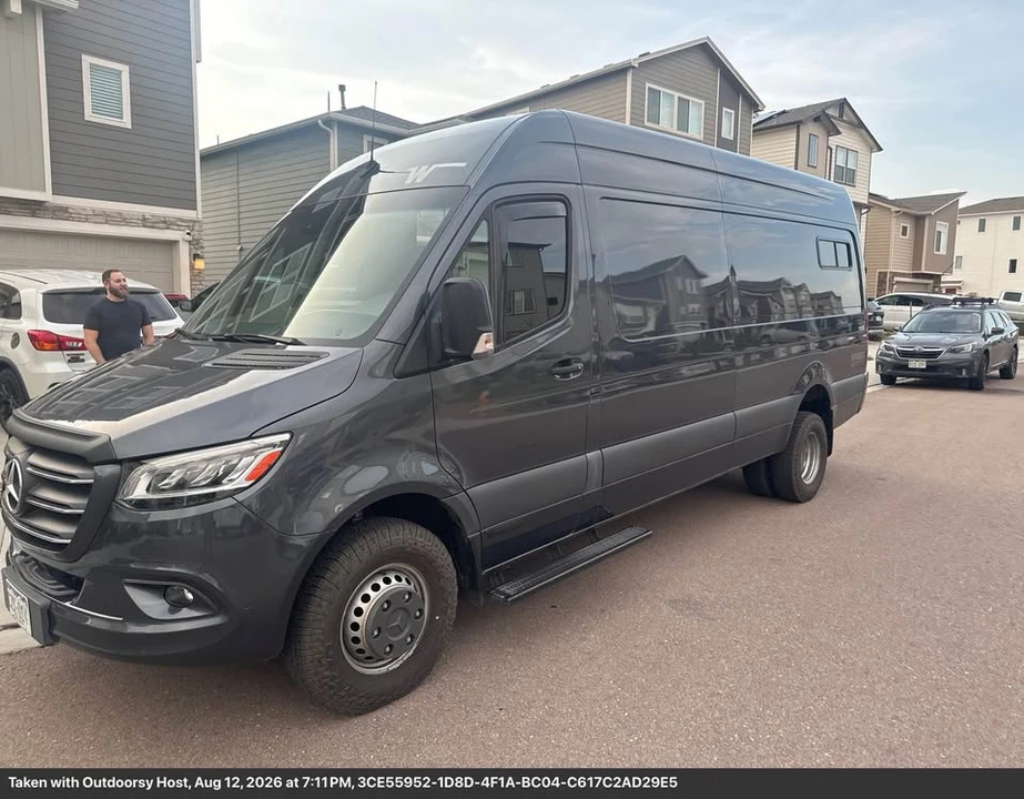 2023 Winnebago - Image 2 of 13