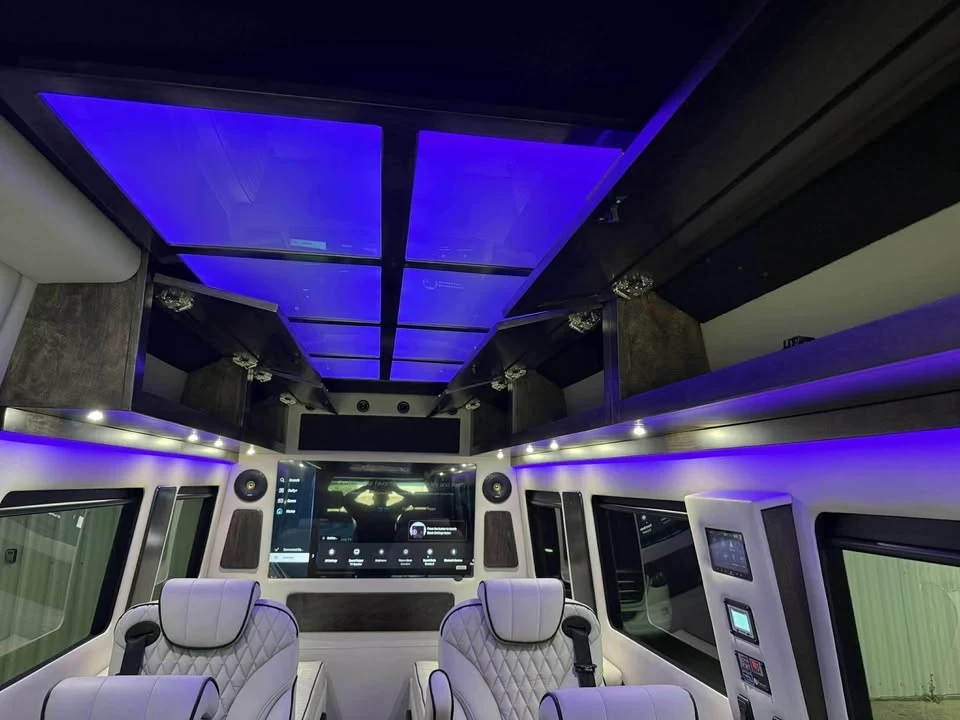 2023 Mercedes-Benz VS30 Sprinter - Image 16 of 20