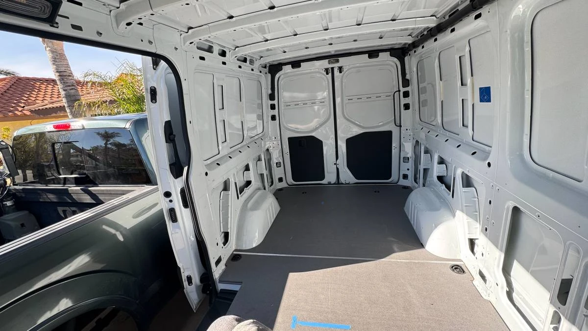 2023 Mercedes-Benz VS30 Sprinter - Image 7 of 8