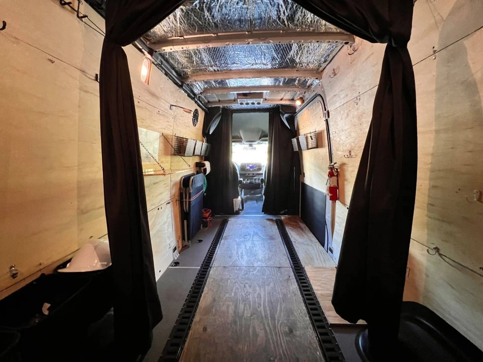 2023 Mercedes-Benz VS30 Sprinter - Image 8 of 20