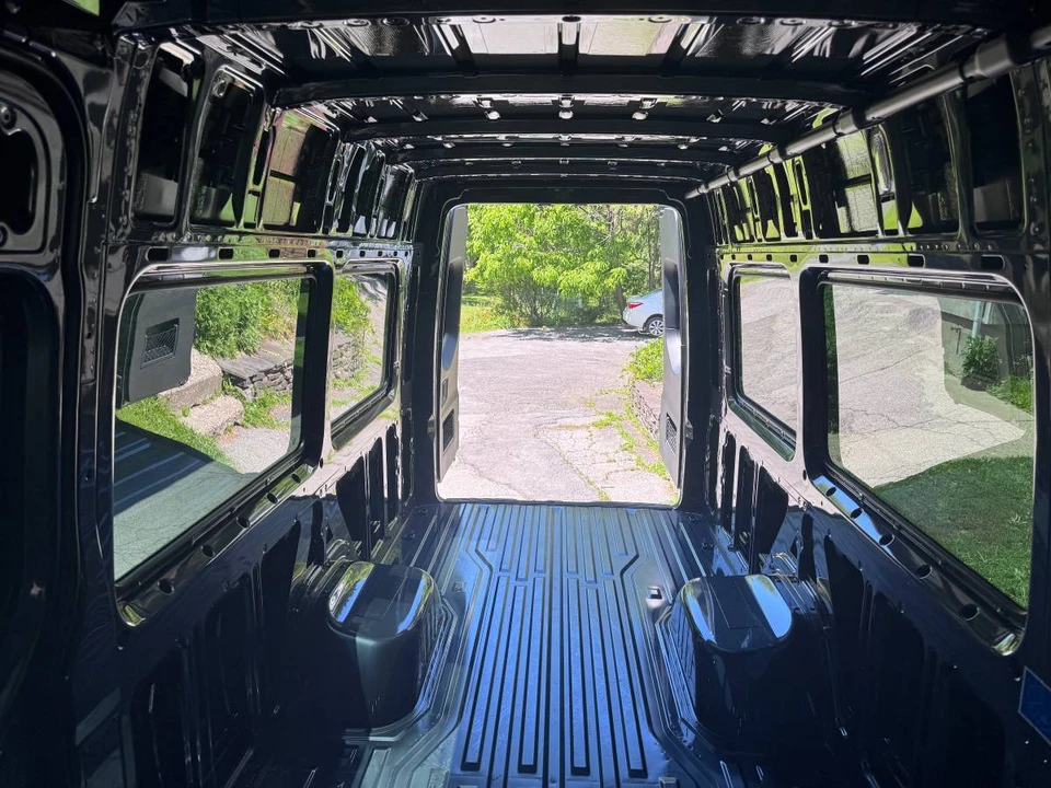 2023 Mercedes-Benz VS30 Sprinter - Image 11 of 15