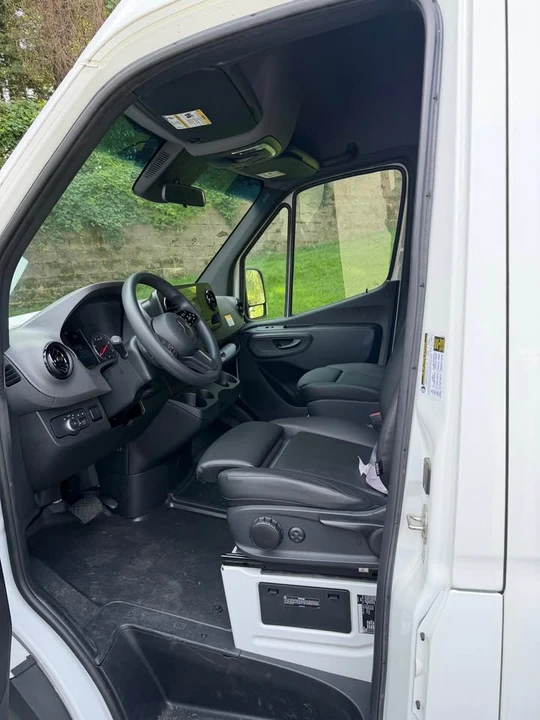 2023 Mercedes-Benz VS30 Sprinter - Image 10 of 13