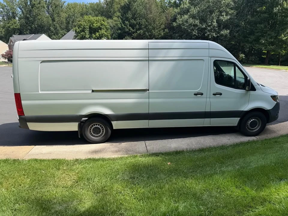 2023 Mercedes-Benz VS30 Sprinter - Image 2 of 13