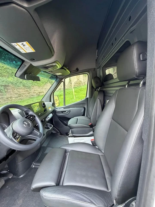 2023 Mercedes-Benz VS30 Sprinter - Image 9 of 13