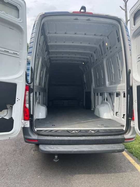 2023 Mercedes-Benz VS30 Sprinter - Image 5 of 11