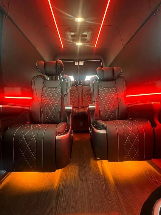 2023 Mercedes-Benz VS30 Sprinter - Image 8 of 14