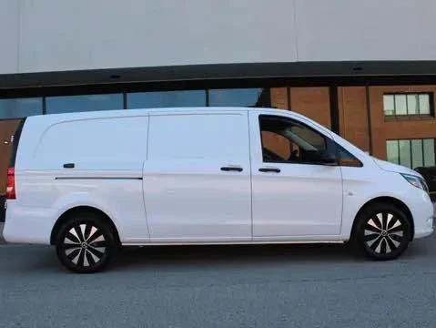 2023 Mercedes-Benz VS30 Sprinter - Image 7 of 20