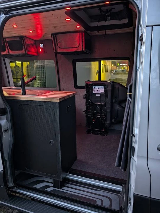 2023 Mercedes-Benz VS30 Sprinter - Image 9 of 24
