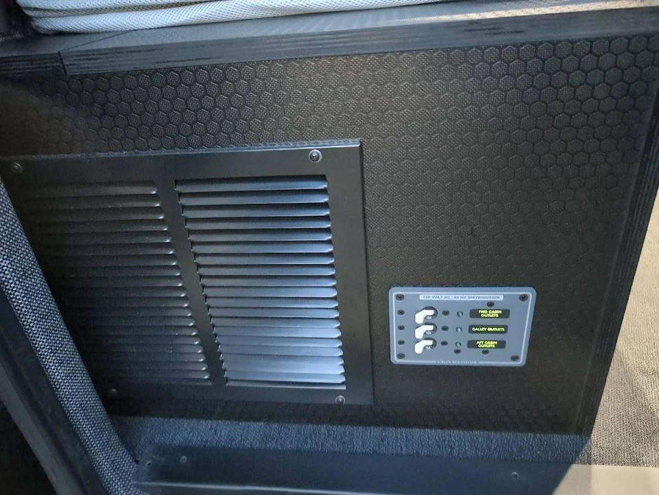 2023 Mercedes-Benz VS30 Sprinter - Image 16 of 24