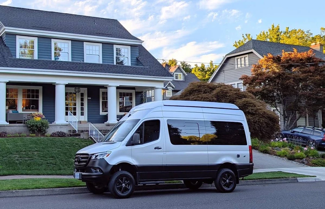 2023 Mercedes-Benz VS30 Sprinter - Image 3 of 24