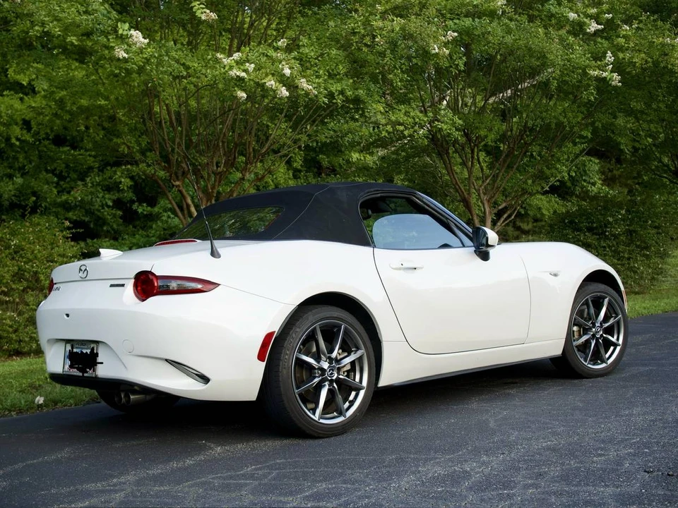 2023 Mazda ND MX-5 Miata - Image 7 of 10
