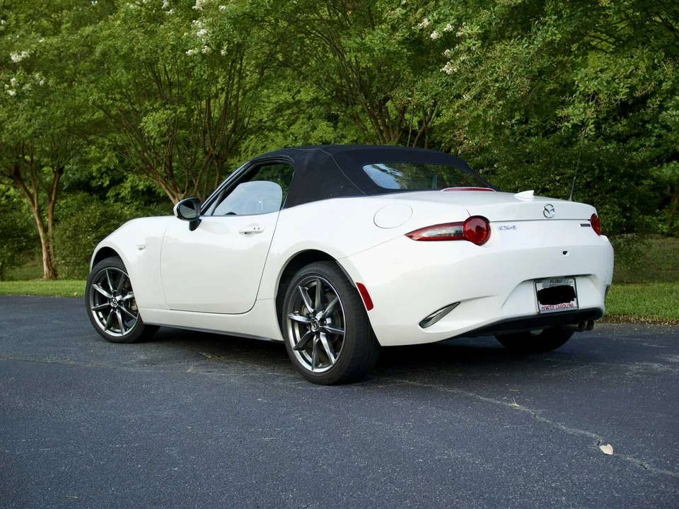 2023 Mazda ND MX-5 Miata - Image 5 of 10