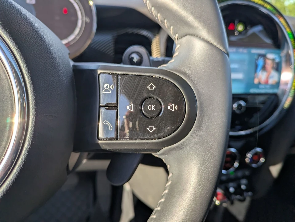 2023 Mini Mini Cooper S 3rd Gen - Image 19 of 31