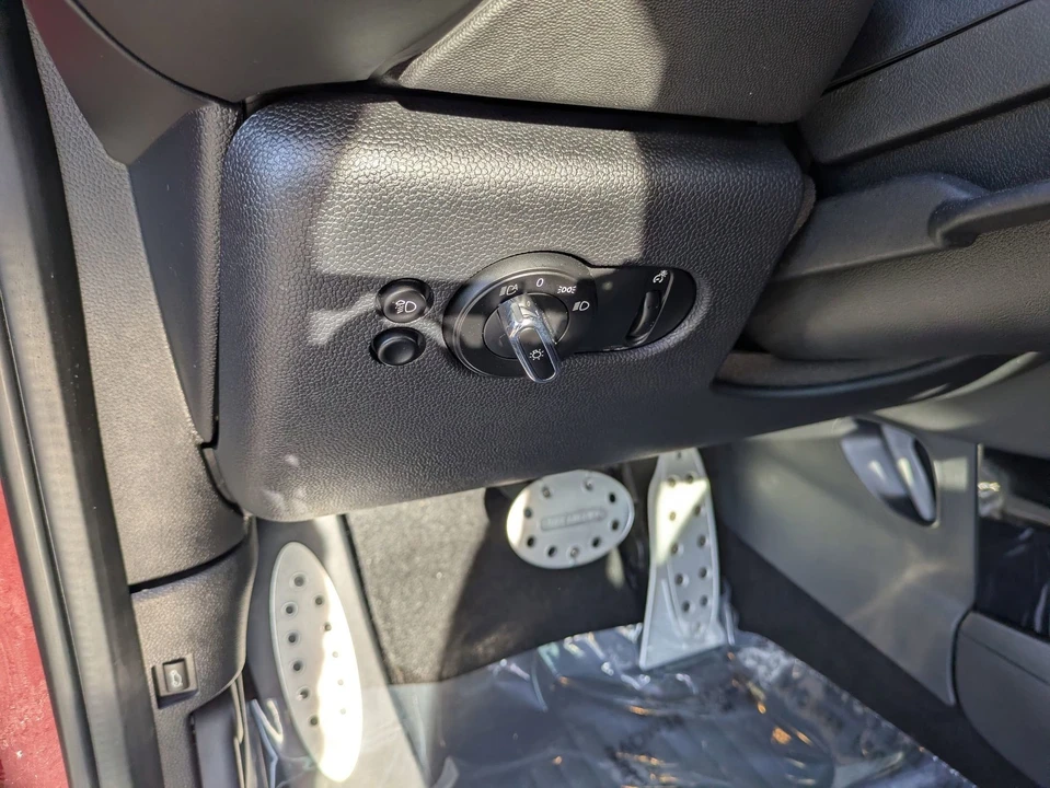 2023 Mini Mini Cooper S 3rd Gen - Image 17 of 21