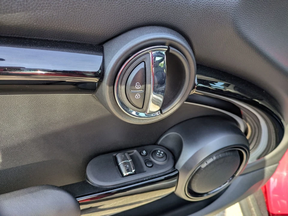 2023 Mini Mini Cooper S 3rd Gen - Image 16 of 21