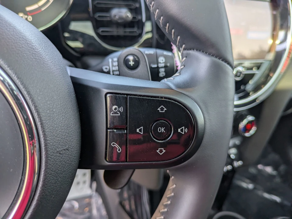 2023 Mini Mini Cooper S 3rd Gen - Image 19 of 21