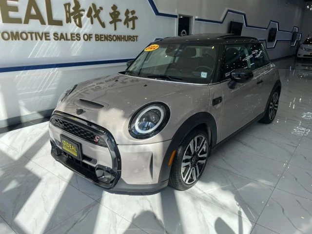 2023 Mini Mini Cooper S 3rd Gen - Image 5 of 31