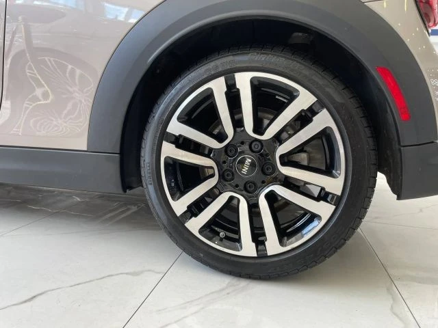 2023 Mini Mini Cooper S 3rd Gen - Image 28 of 31