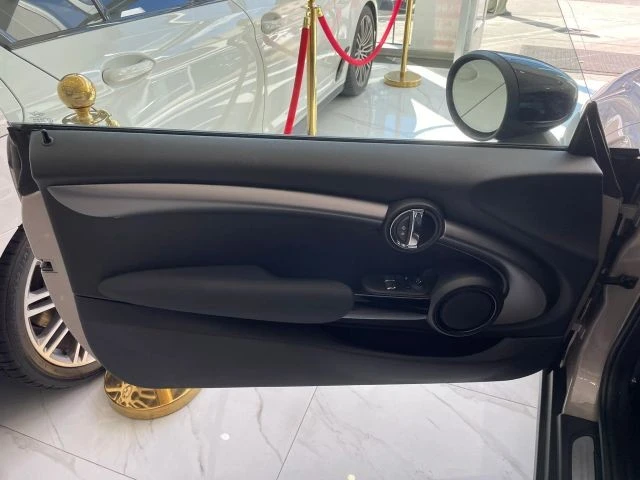 2023 Mini Mini Cooper S 3rd Gen - Image 9 of 31