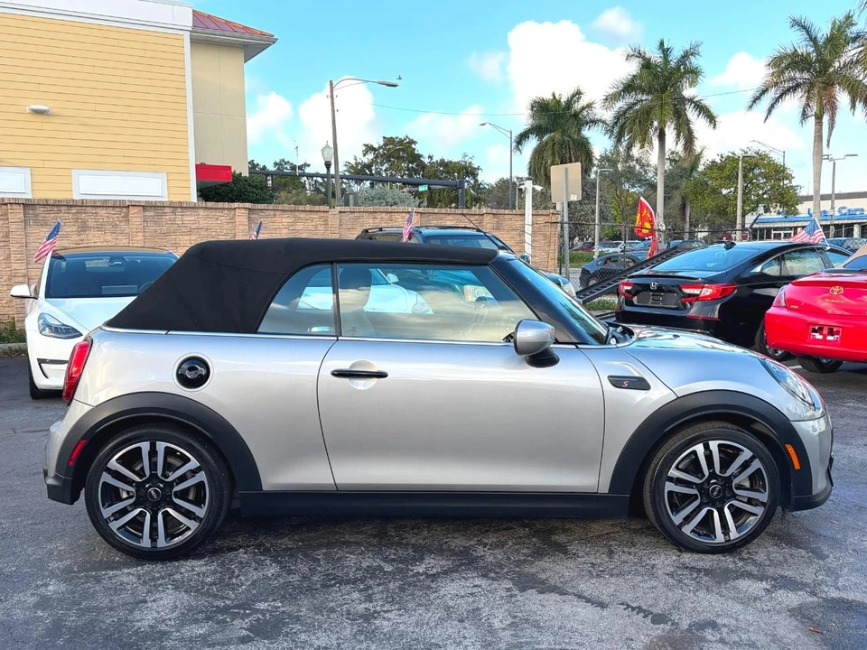 2023 Mini Mini Cooper S 3rd Gen - Image 13 of 21
