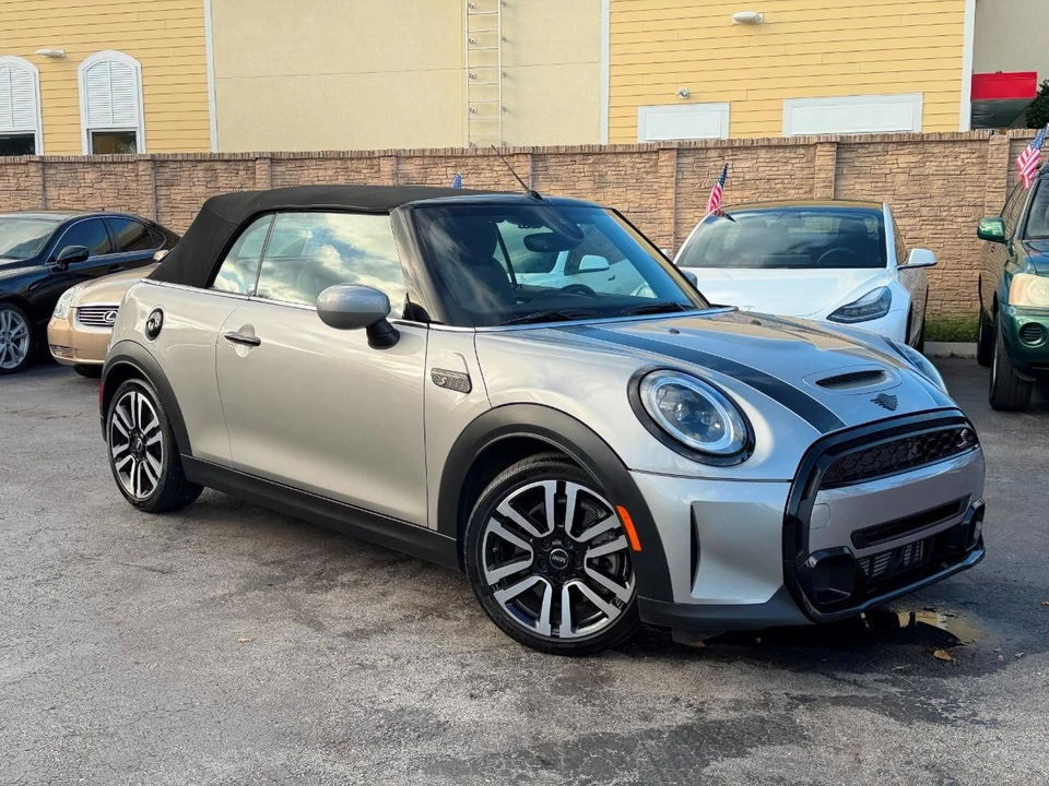 2023 Mini Mini Cooper S 3rd Gen - Image 5 of 21