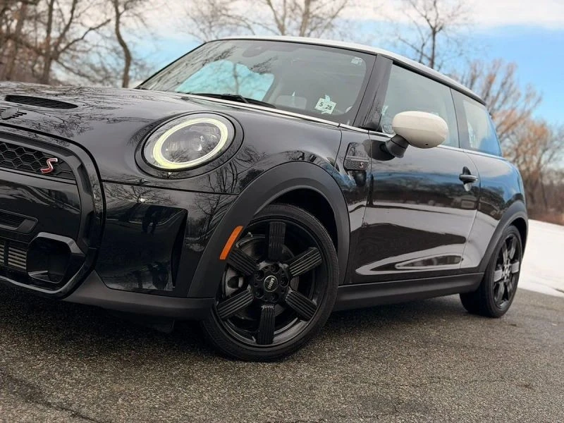 2023 Mini Mini Cooper S 3rd Gen - Image 10 of 12