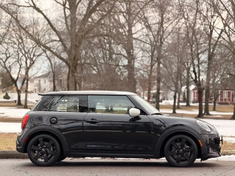 2023 Mini Mini Cooper S 3rd Gen - Image 8 of 12