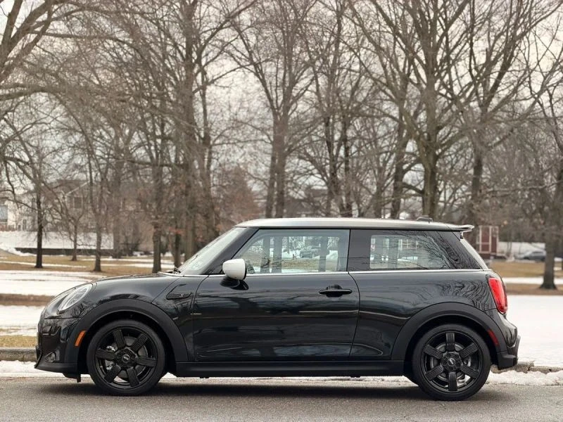 2023 Mini Mini Cooper S 3rd Gen - Image 7 of 12