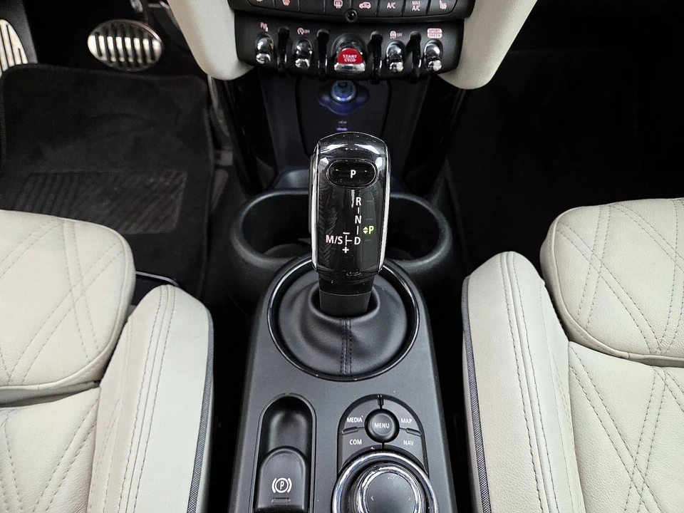 2023 Mini Mini John Cooper Works 3rd Gen - Image 19 of 27