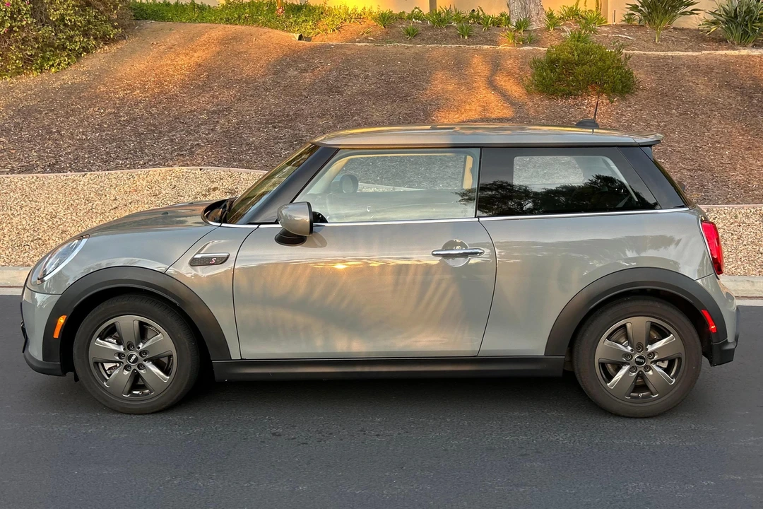 2023 Mini Mini Cooper S 3rd Gen - Image 3 of 31