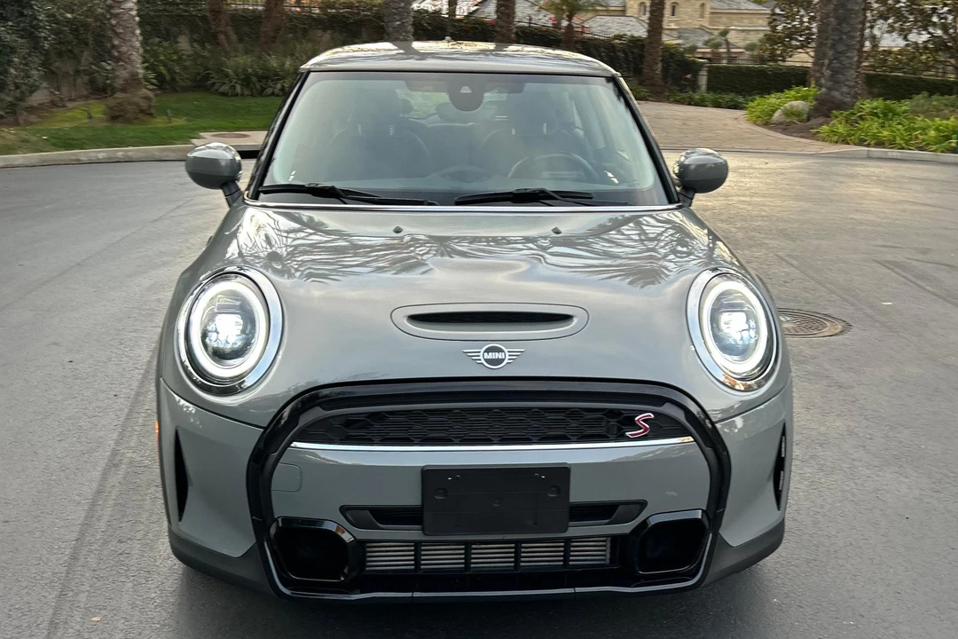 2023 Mini Mini Cooper S 3rd Gen - Image 2 of 31
