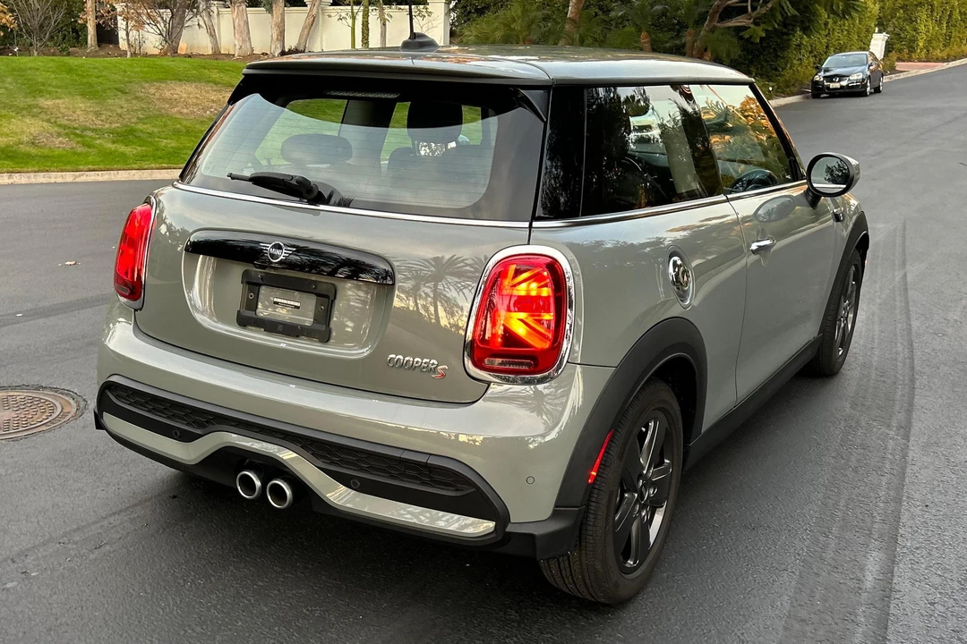 2023 Mini Mini Cooper S 3rd Gen - Image 4 of 31