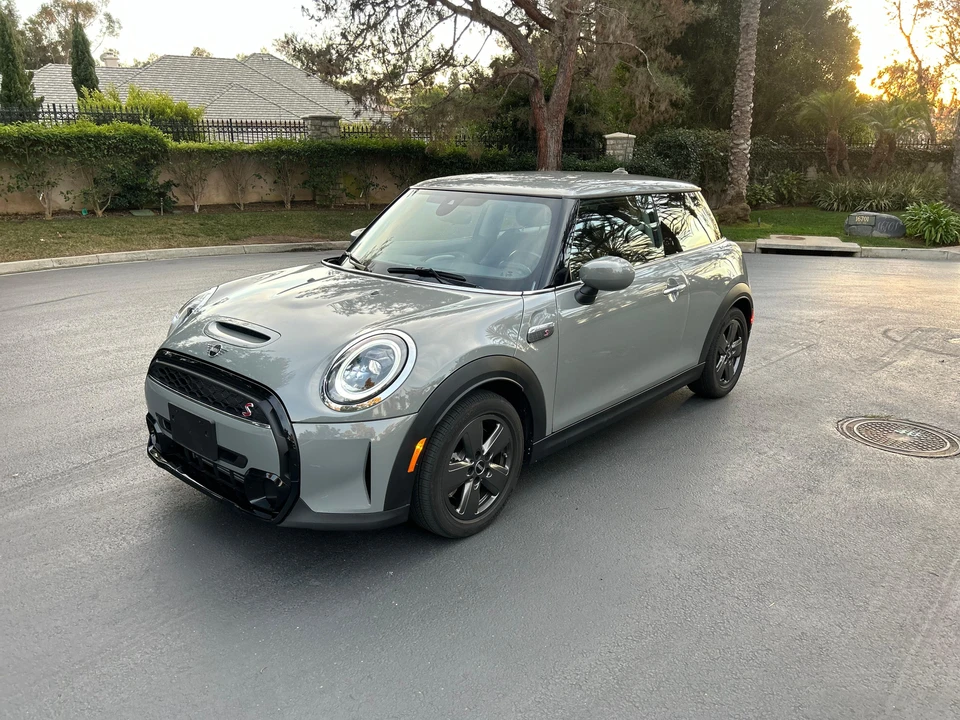 2023 Mini Mini Cooper S 3rd Gen - Image 13 of 31