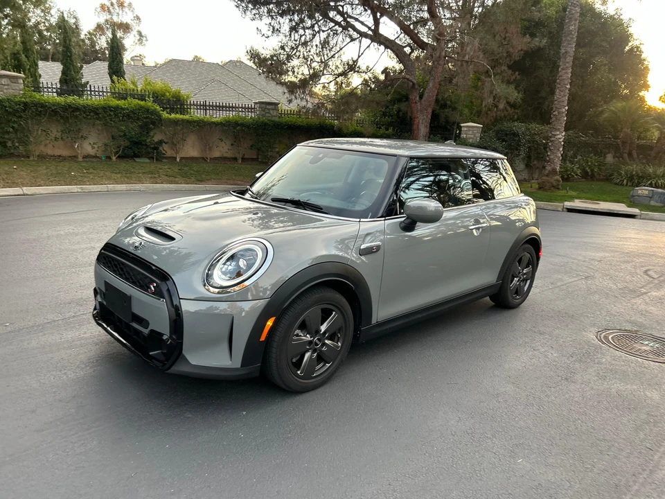 2023 Mini Mini Cooper S 3rd Gen - Image 14 of 31